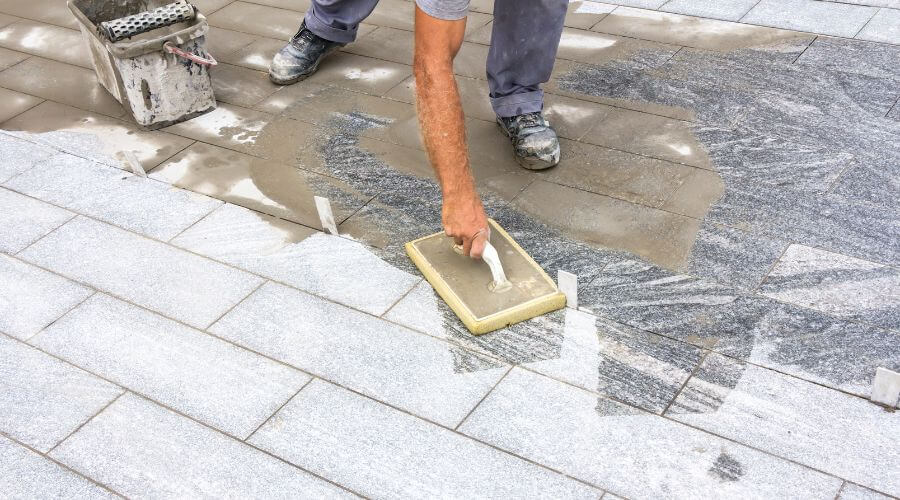 Professional gutter cleaning in Lyons, CO
